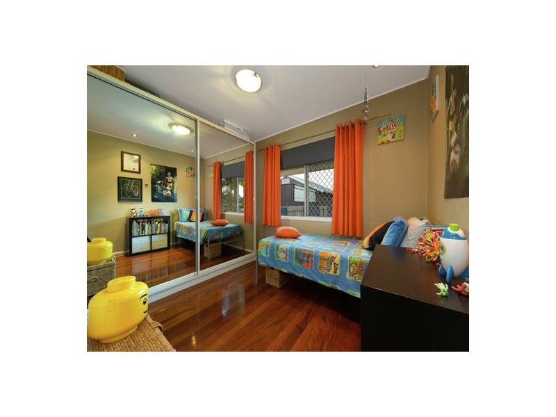 18 Gray Street, Carina QLD 4152