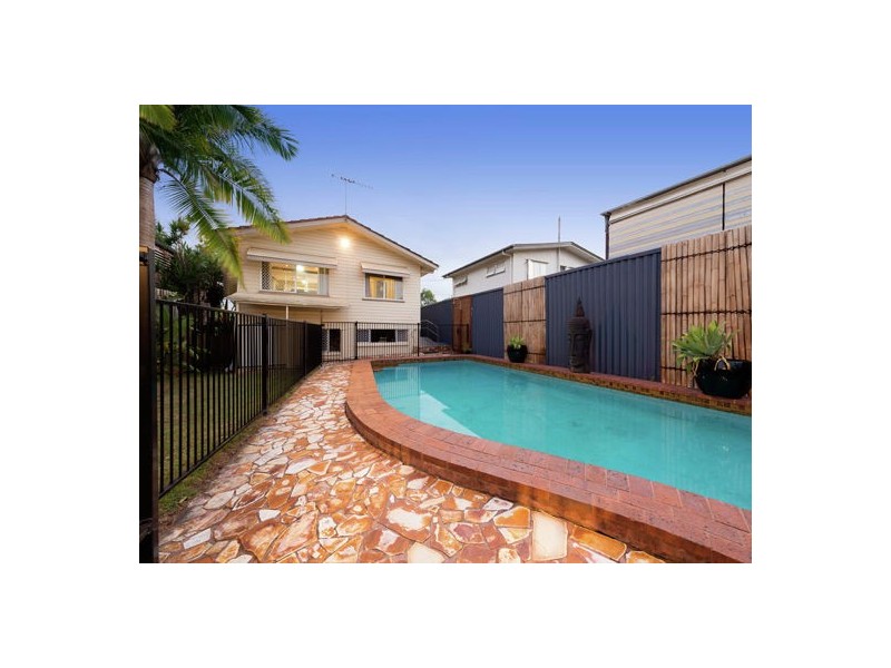18 Gray Street, Carina QLD 4152