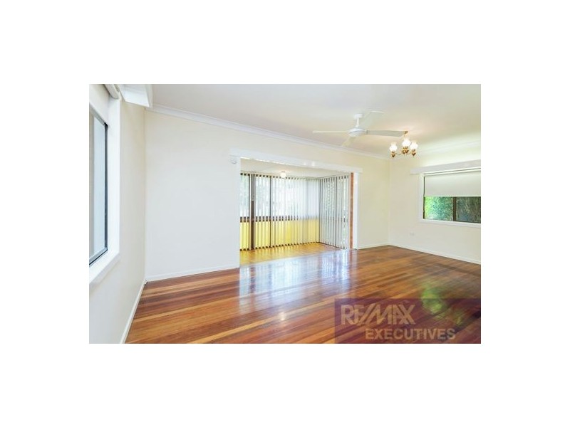 131 Harold Street, Holland Park QLD 4121