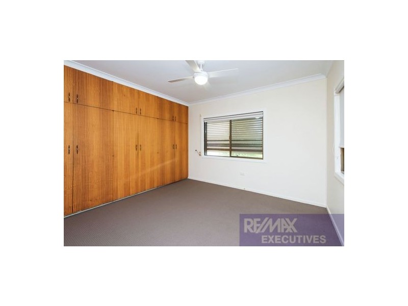 131 Harold Street, Holland Park QLD 4121