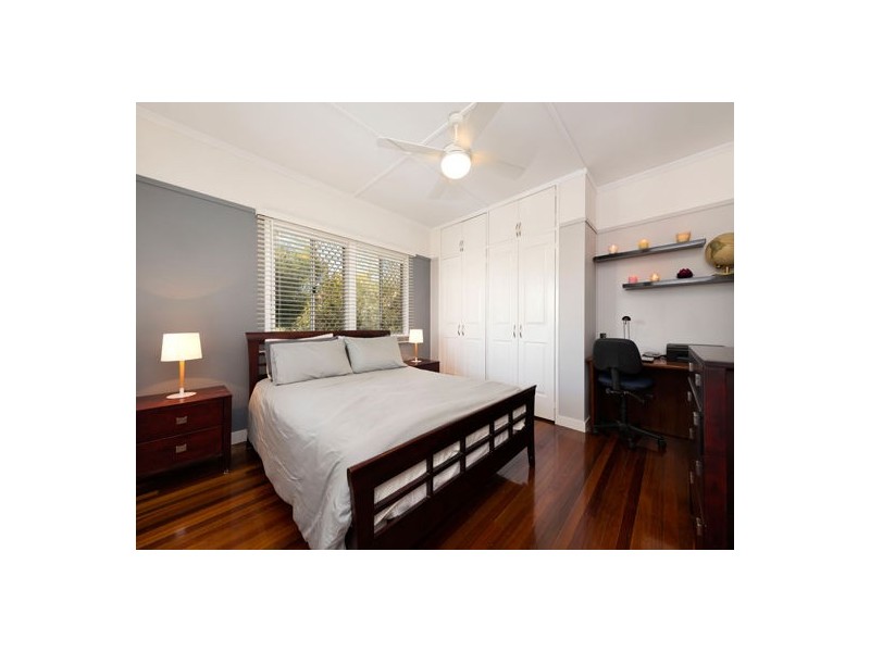16 Hartland Street, Manly West QLD 4179