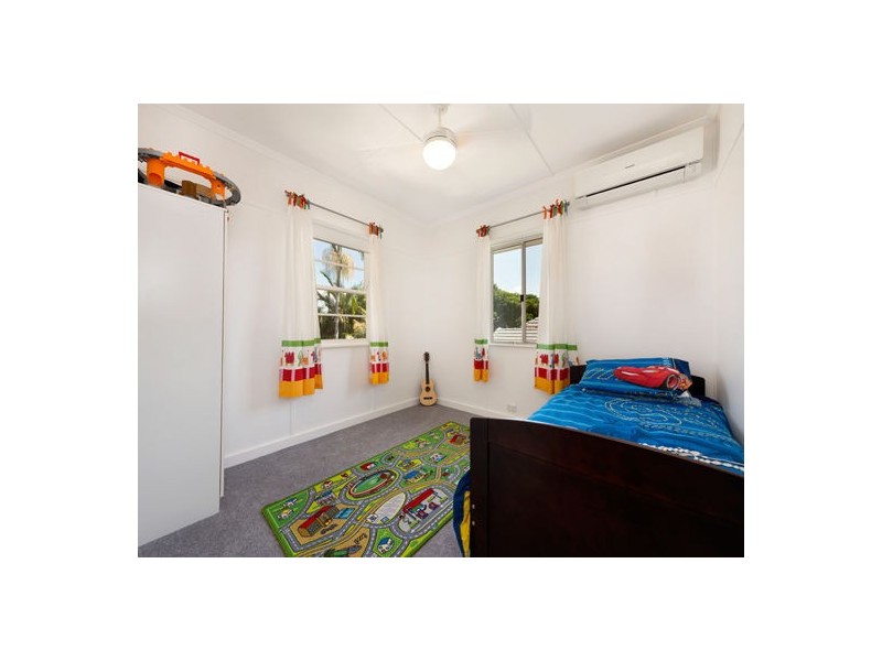 16 Hartland Street, Manly West QLD 4179