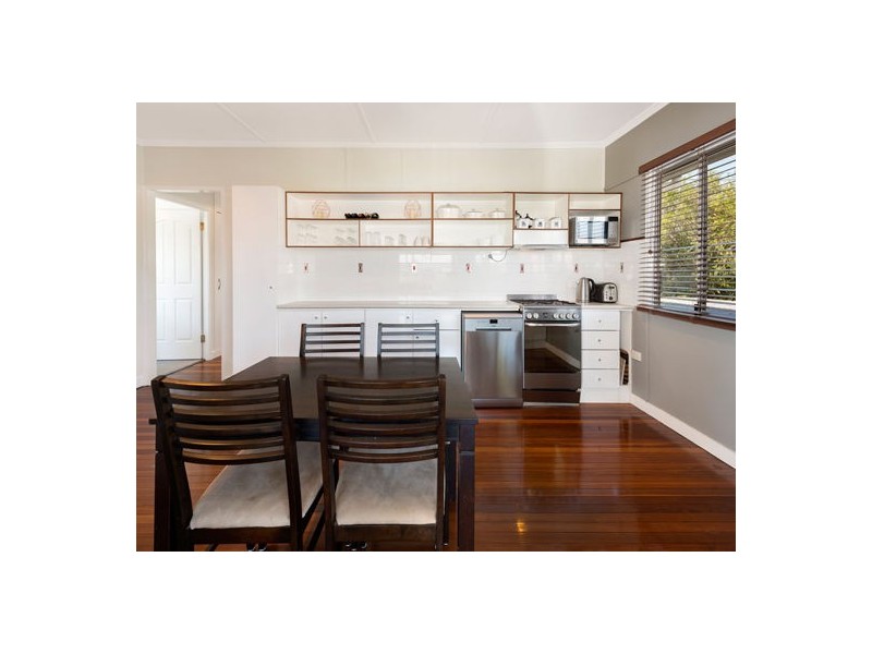 16 Hartland Street, Manly West QLD 4179