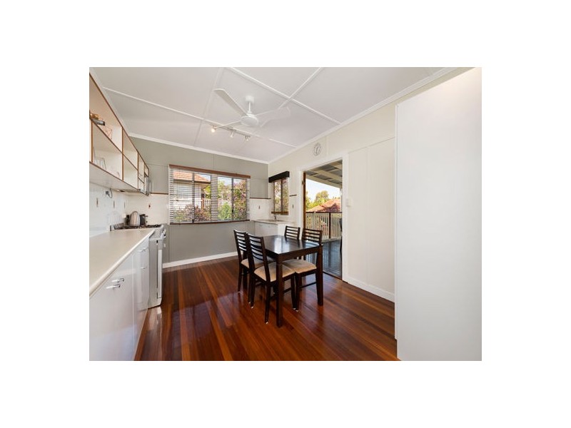 16 Hartland Street, Manly West QLD 4179
