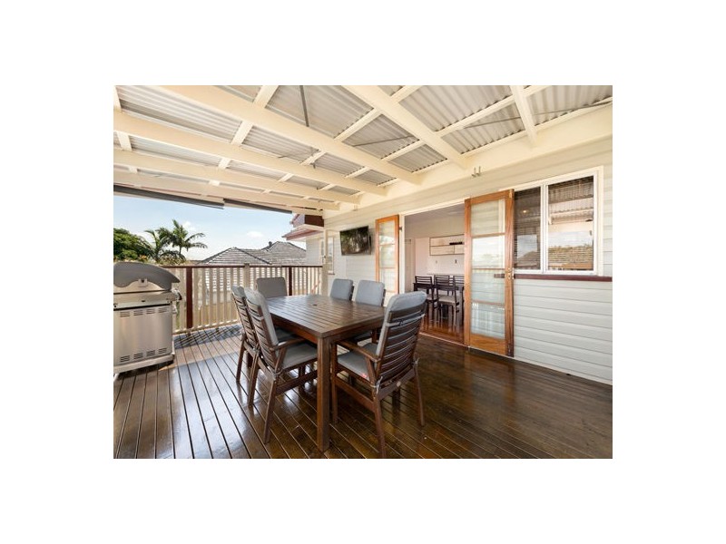 16 Hartland Street, Manly West QLD 4179