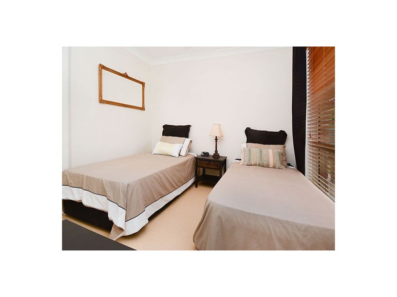 1 Regal Place, Eight Mile Plains QLD 4113