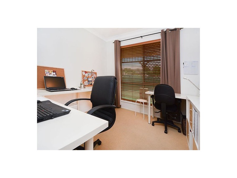 1 Regal Place, Eight Mile Plains QLD 4113