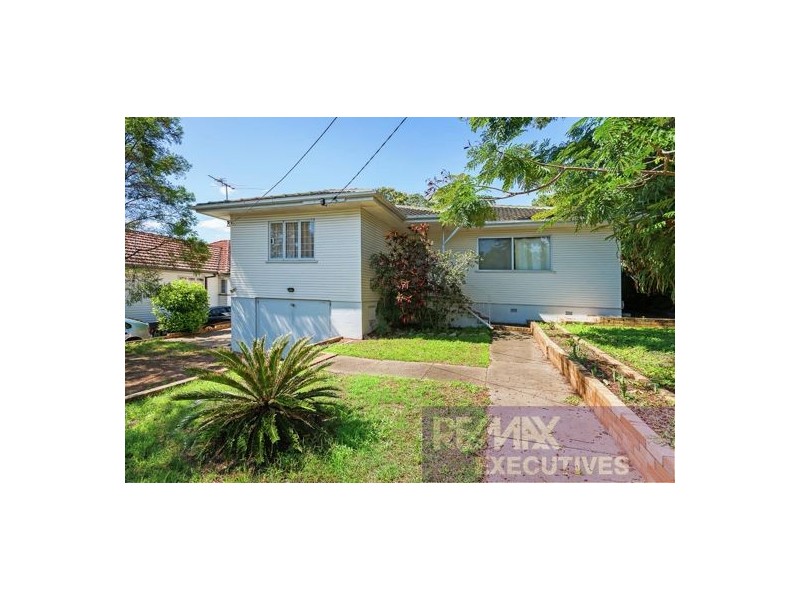 102 Marshall Road, Holland Park QLD 4121