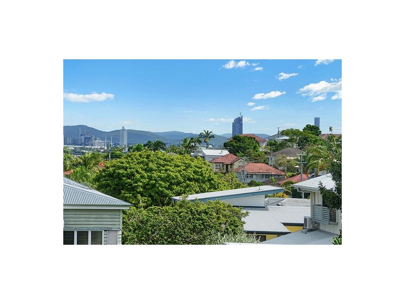 47 Brinawa St, Camp Hill QLD 4152