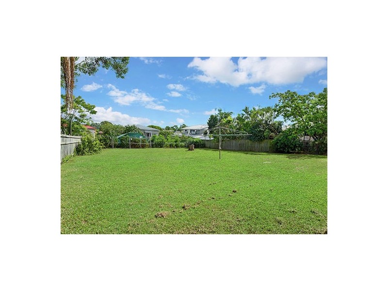 47 Brinawa St, Camp Hill QLD 4152