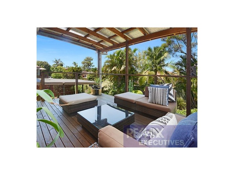 52 Dirkala Street, Mansfield QLD 4122