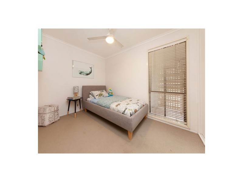 79 Bedivere Street, Carindale QLD 4152