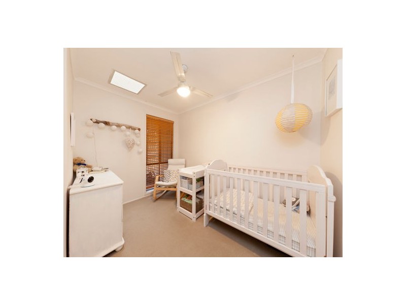 79 Bedivere Street, Carindale QLD 4152