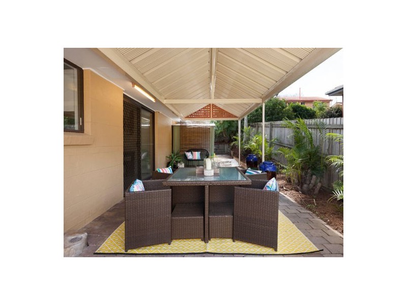 79 Bedivere Street, Carindale QLD 4152