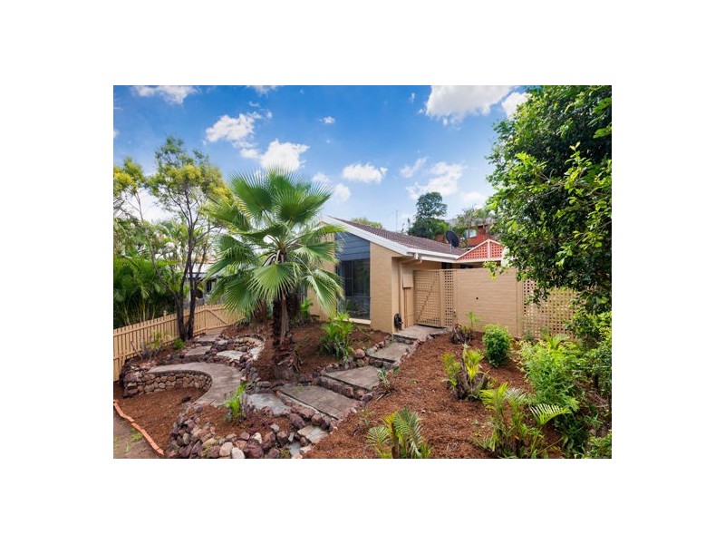 79 Bedivere Street, Carindale QLD 4152