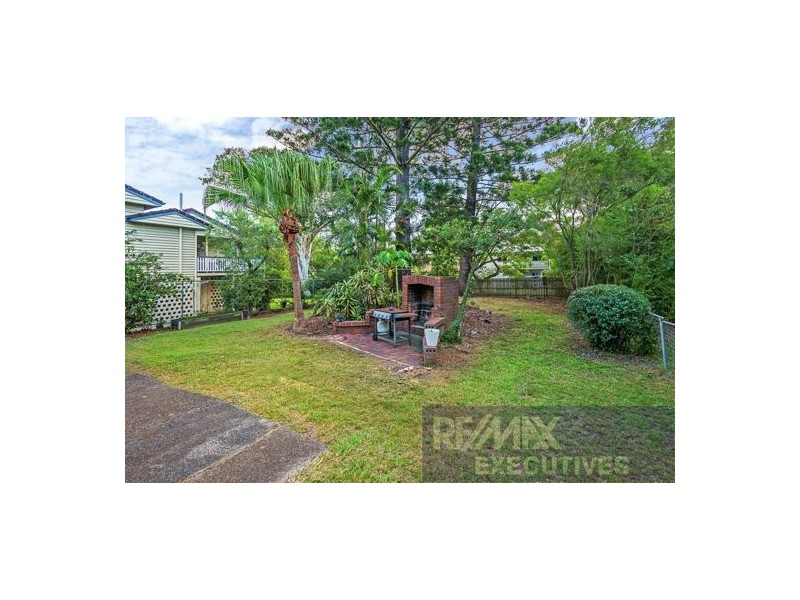 59 Turner Avenue, Fairfield QLD 4103