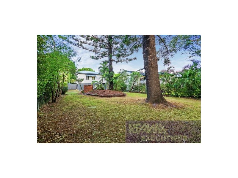 59 Turner Avenue, Fairfield QLD 4103