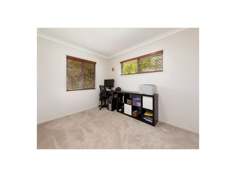 16 McCracken Street, Wishart QLD 4122