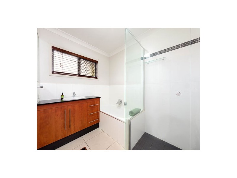 16 McCracken Street, Wishart QLD 4122