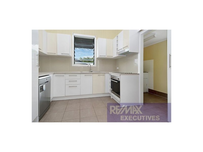 15 Armstrong Road, Cannon Hill QLD 4170