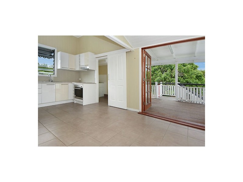 15 Armstrong Road, Cannon Hill QLD 4170