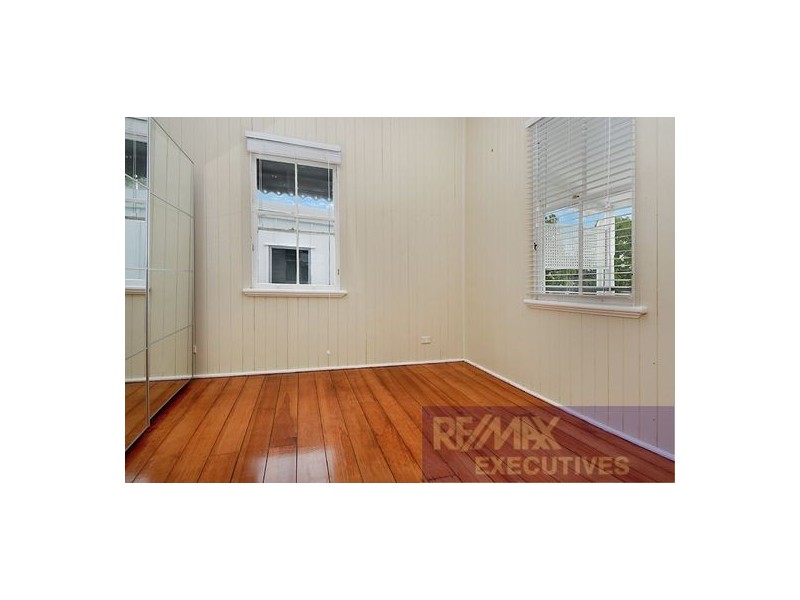 15 Armstrong Road, Cannon Hill QLD 4170