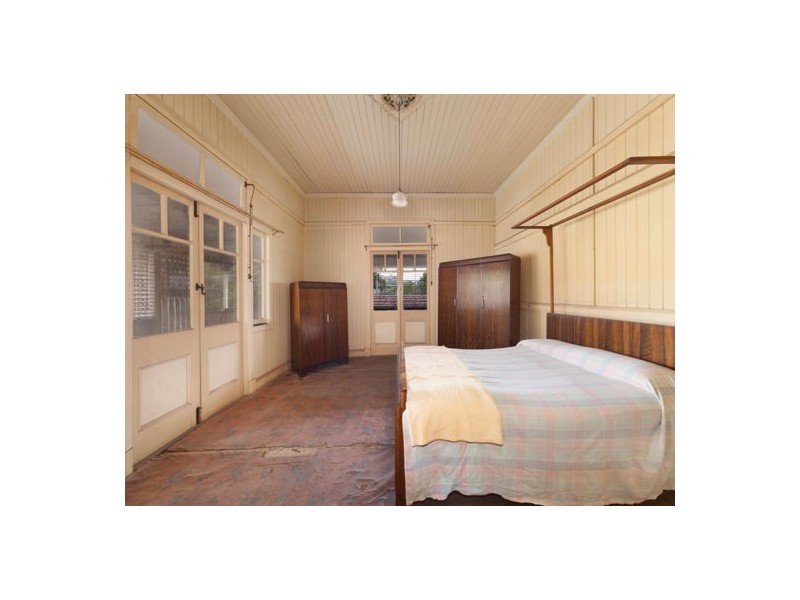 4 Beet Street, Coorparoo QLD 4151