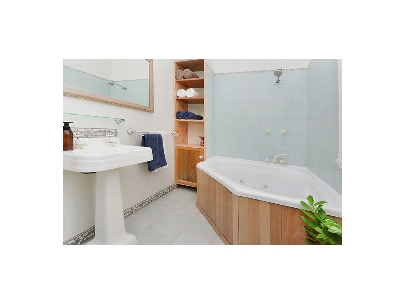 102 Dawson Road, Upper Mount Gravatt QLD 4122