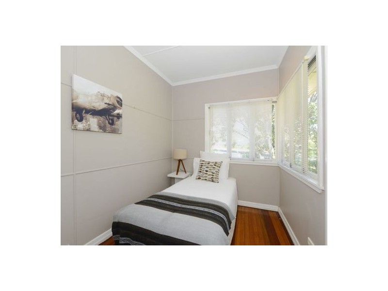 17 Gotha Street, Camp Hill QLD 4152
