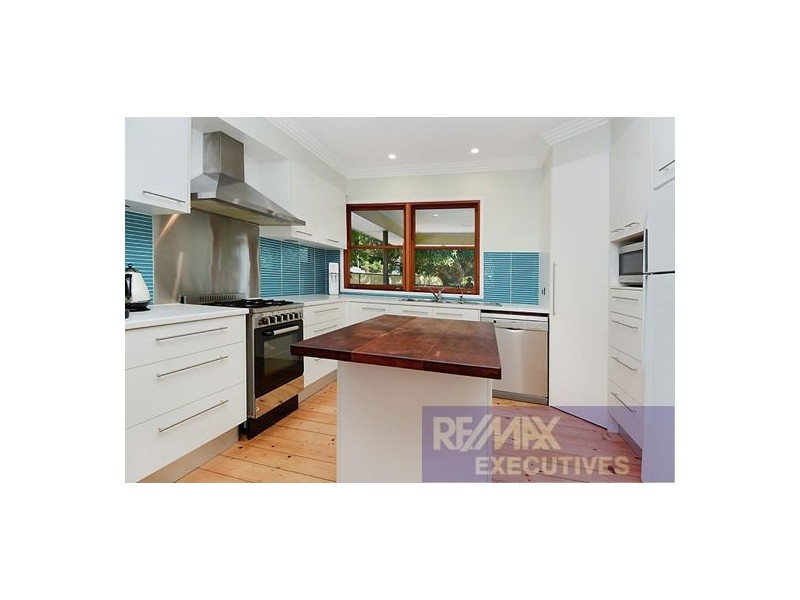 2 Canterbury Street, Mount Gravatt East QLD 4122