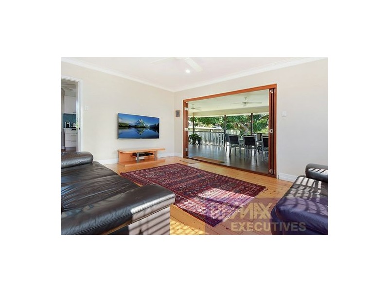 2 Canterbury Street, Mount Gravatt East QLD 4122