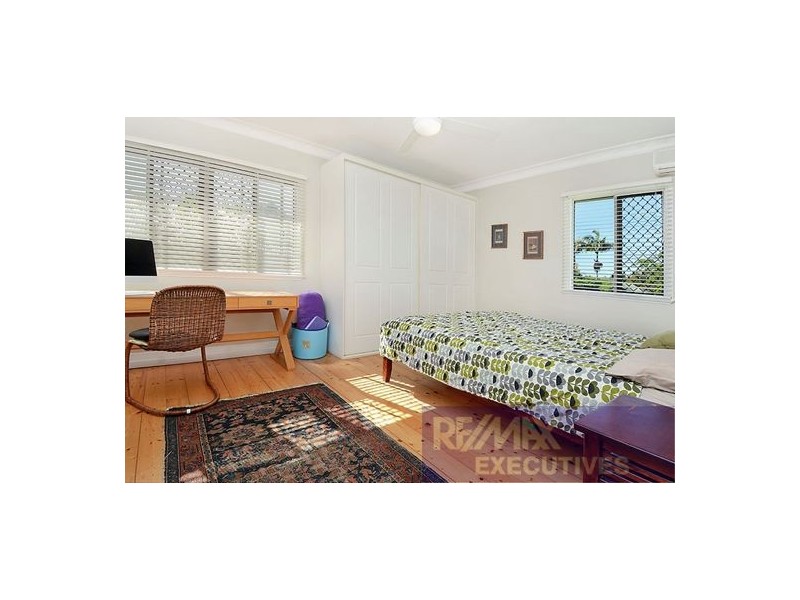 2 Canterbury Street, Mount Gravatt East QLD 4122