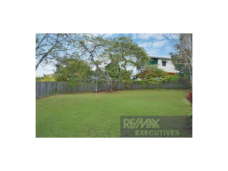 43 Joachim Street, Holland Park West QLD 4121