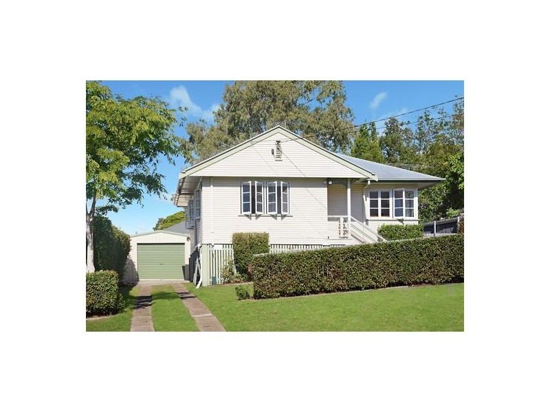 63 Sapphire Street, Holland Park QLD 4121