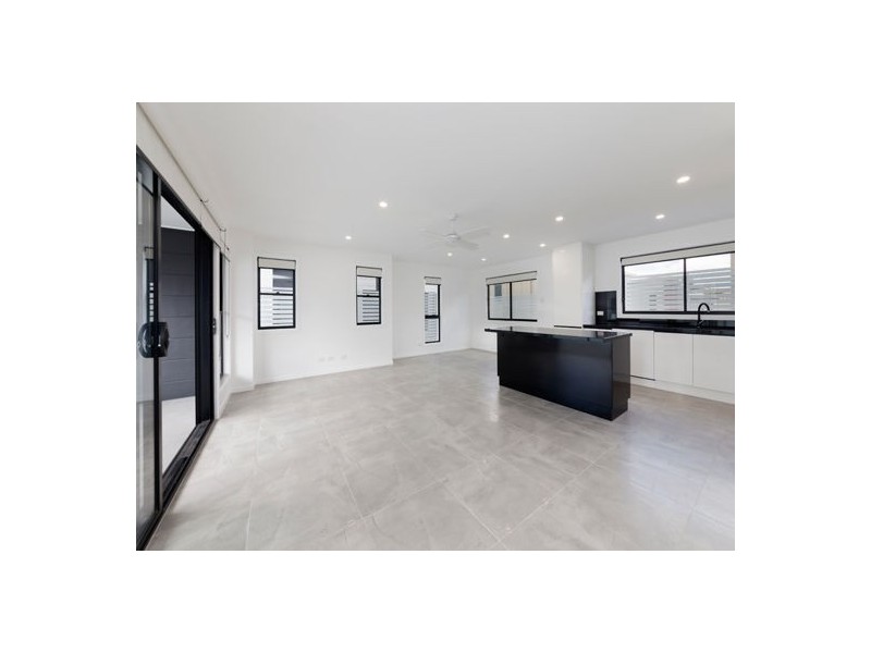 2/43 Orana Street, Carina QLD 4152