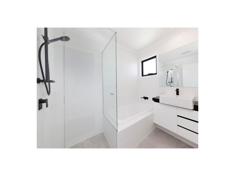 2/43 Orana Street, Carina QLD 4152