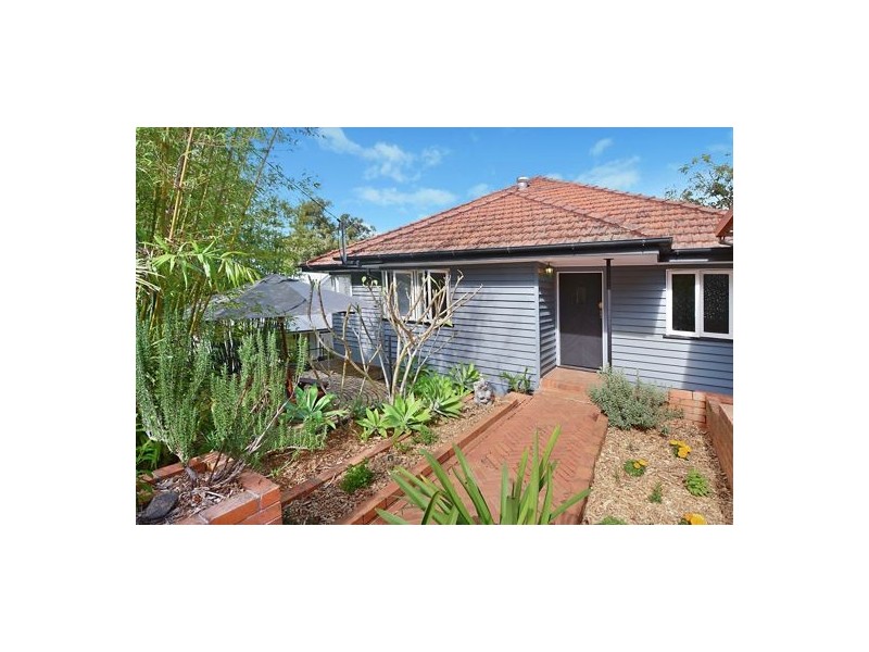 11 Cosker Street, Annerley QLD 4103
