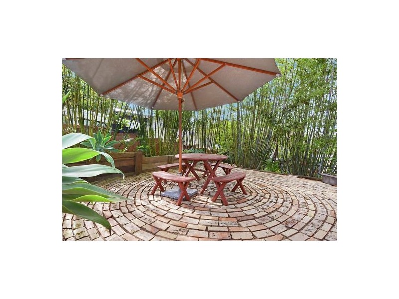 11 Cosker Street, Annerley QLD 4103