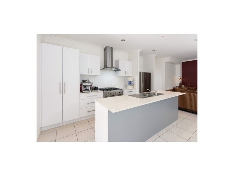 19 City View Road, Camp Hill QLD 4152