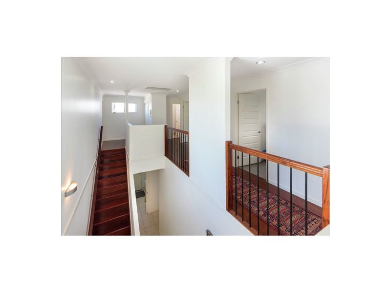 19 City View Road, Camp Hill QLD 4152