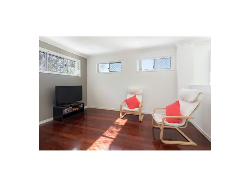 19 City View Road, Camp Hill QLD 4152