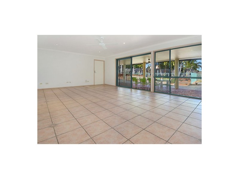 11 Taupo Pl, Parkinson QLD 4115