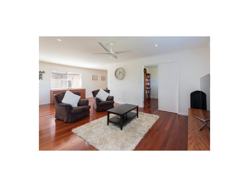 17 Dane Court, Manly West QLD 4179