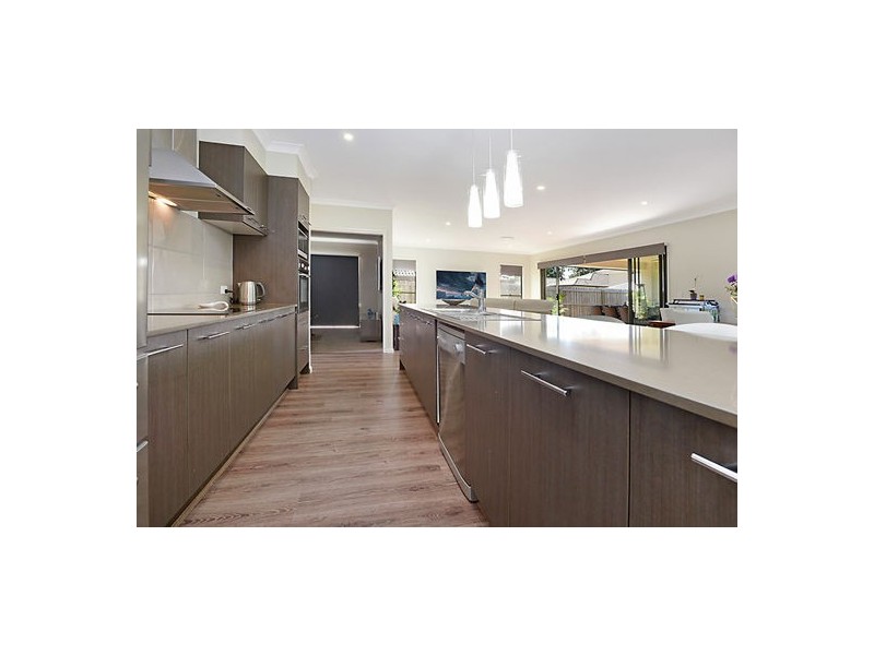 1 Harrogate Place, Gumdale QLD 4154