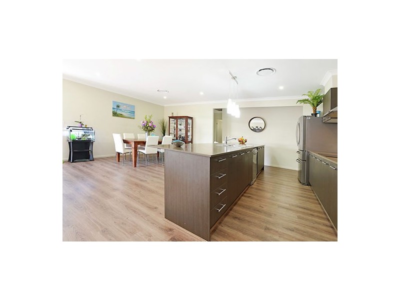 1 Harrogate Place, Gumdale QLD 4154