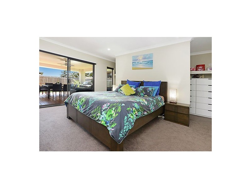 1 Harrogate Place, Gumdale QLD 4154