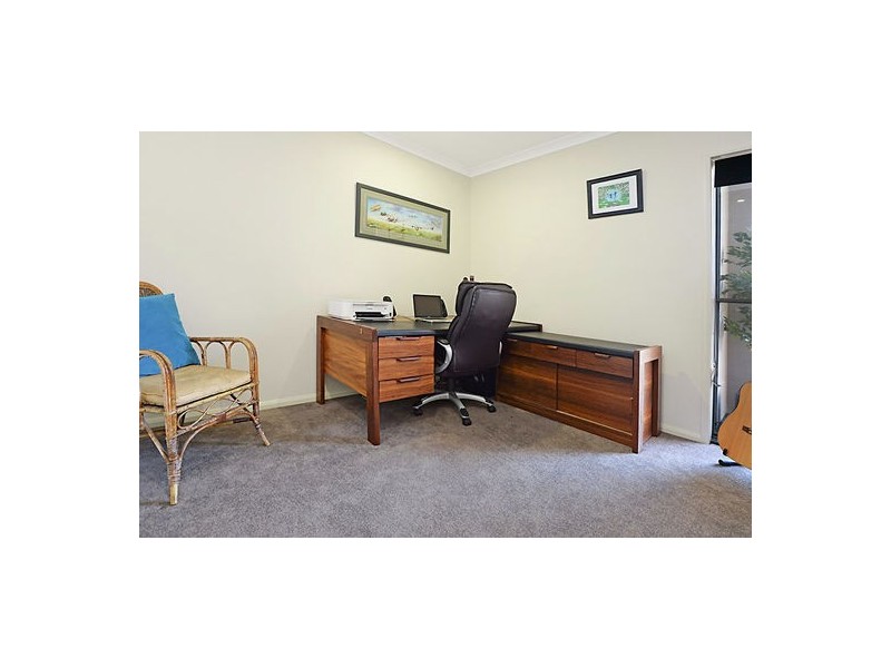 1 Harrogate Place, Gumdale QLD 4154