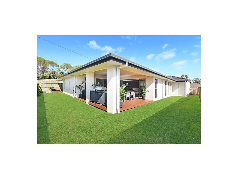 1 Harrogate Place, Gumdale QLD 4154
