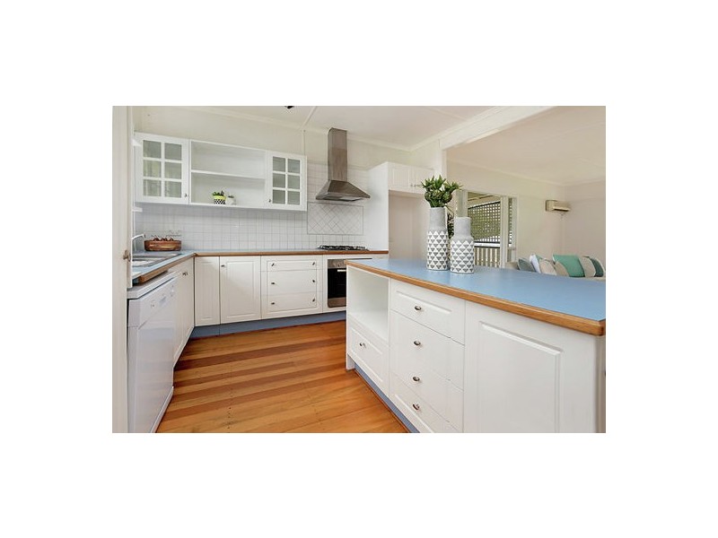 19 AMETHYST ST, Holland Park QLD 4121