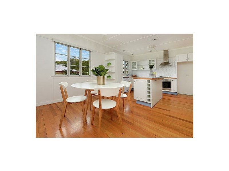 19 AMETHYST ST, Holland Park QLD 4121